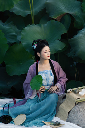生活系神豪：攻略女神返现一个亿